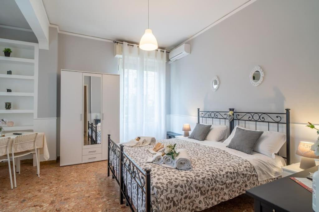 Terrazze Italiane City Center - White Apartment Verona Bagian luar foto