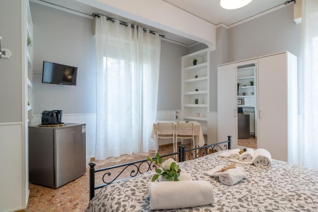 Terrazze Italiane City Center - White Apartment Verona Bagian luar foto